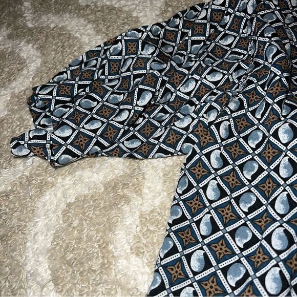 Bruno designed in Italy shirt size L - Picture 2 of 6